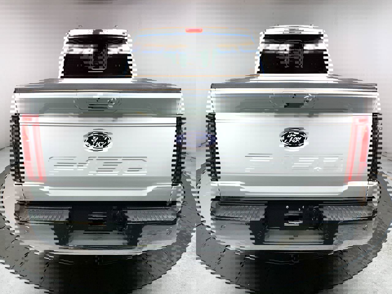 New 2025 Ford F150 Lariat w/ Equipment Group 501A Mid image 42