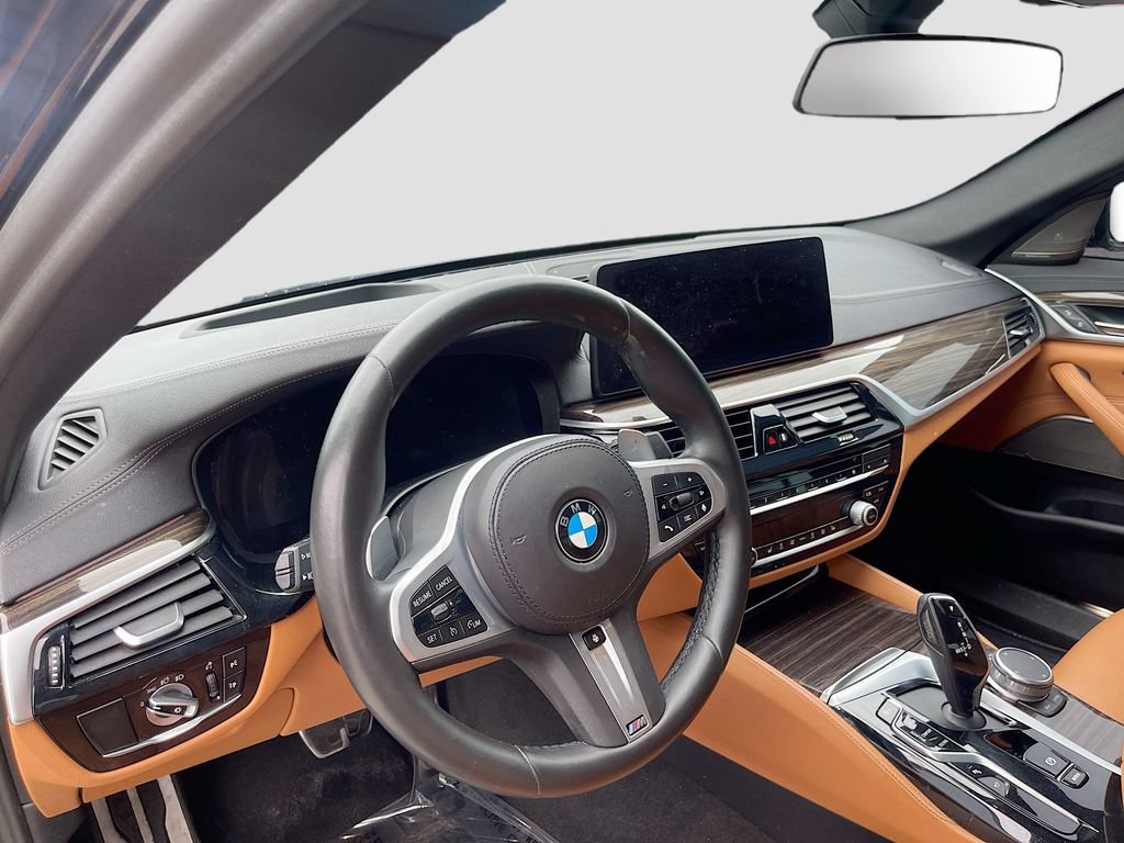 Used 2021 BMW M550i xDrive w/ Premium Package AWD/4WD image 9