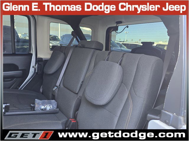 Used 2024 Jeep Wrangler Willys image 24