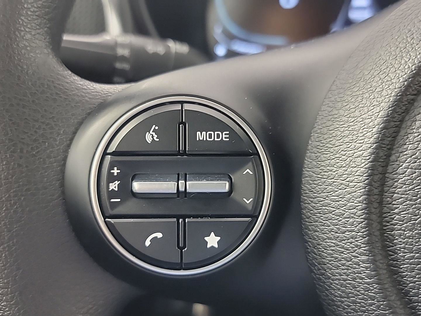 Used 2023 Kia Soul LX w/ LX Technology Package image 25