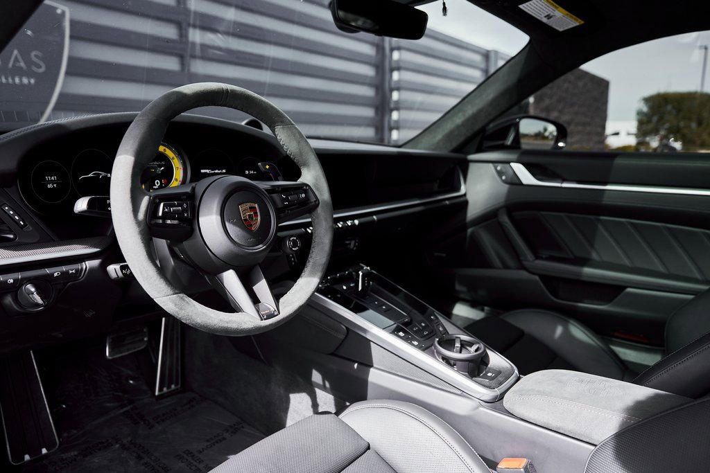 Used 2024 Porsche 911 Turbo S image 2