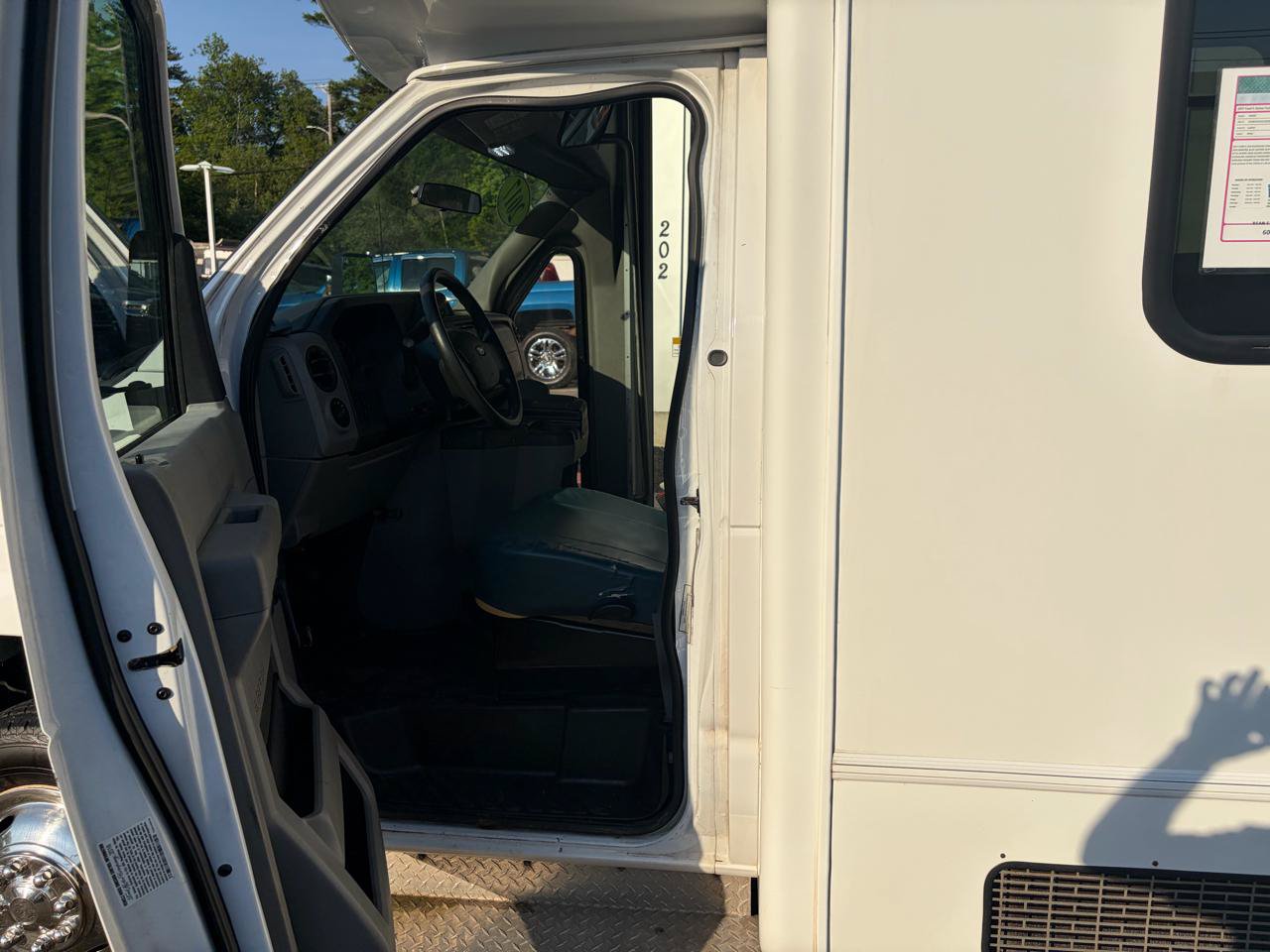 Used 2017 Ford E-350 and Econoline 350 Super Duty w/ Shuttle Bus Prep Package RWD image 19