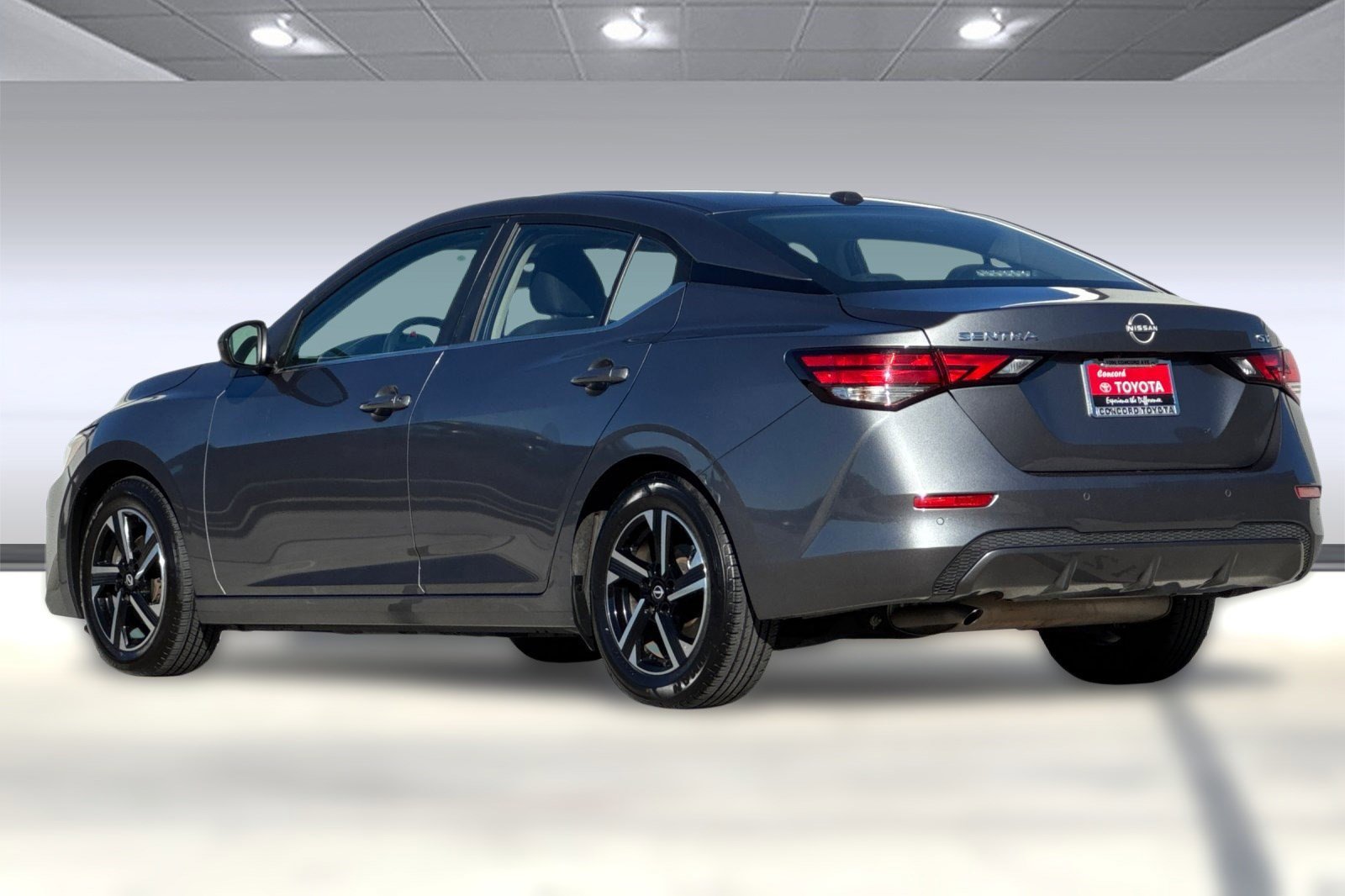 Used 2024 Nissan Sentra SV image 7