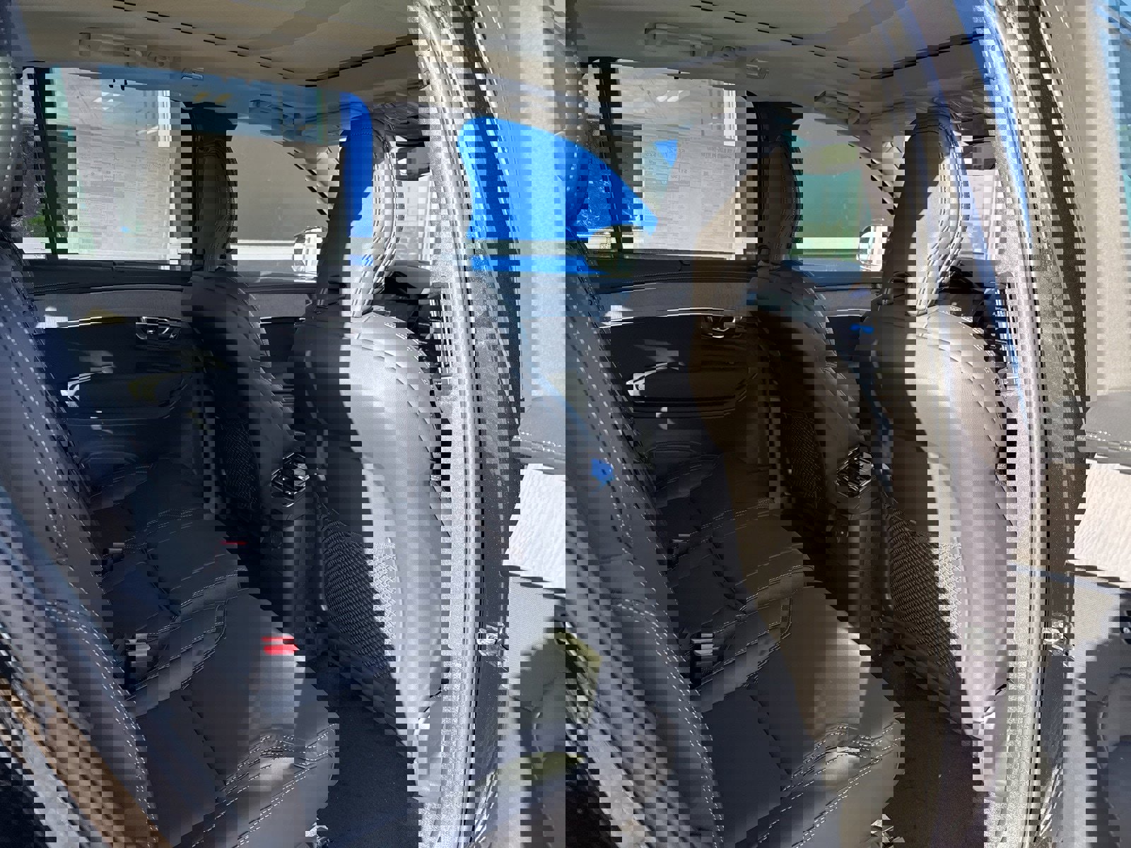 New 2026 Volvo XC90 T8 Ultra image 12