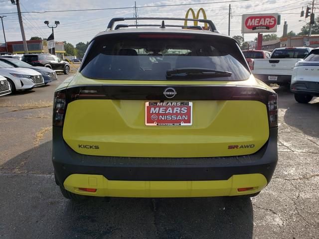 New 2026 Nissan Kicks SR w/ Cold Weather Package image 5
