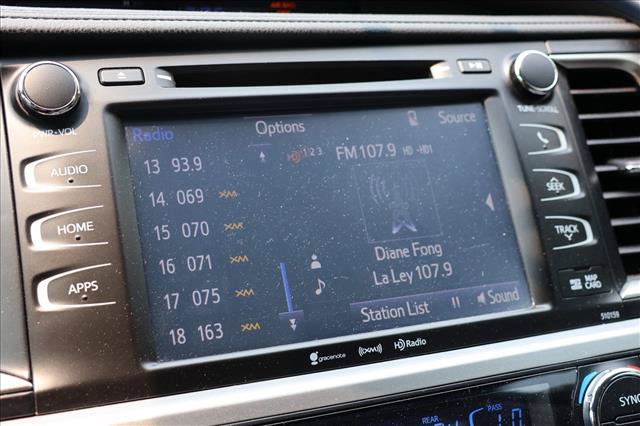 Used 2016 Toyota Highlander XLE AWD/4WD image 14