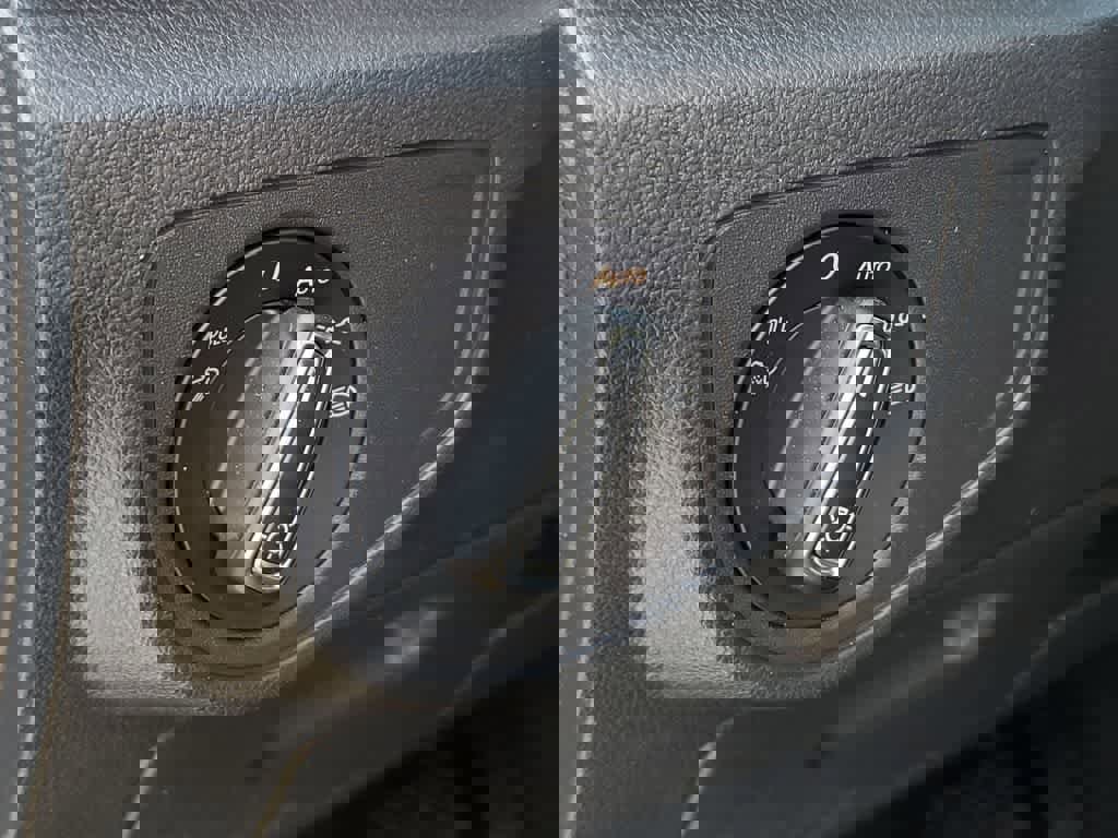 Used 2023 Volkswagen Atlas Cross Sport SE w/ Black Wheel Package image 21