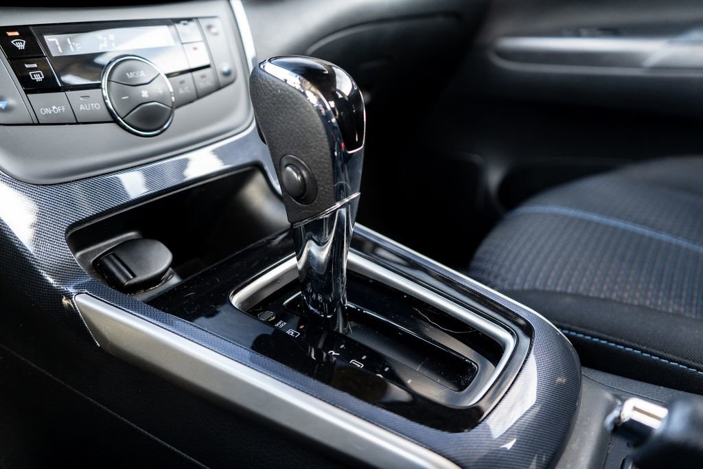 Used 2018 Nissan Sentra SR w/ Technology Package image 27