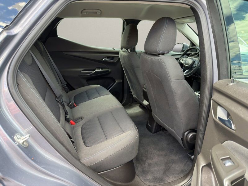 Used 2023 Chevrolet Bolt EUV LT w/ Driver Confidence Package FWD image 12