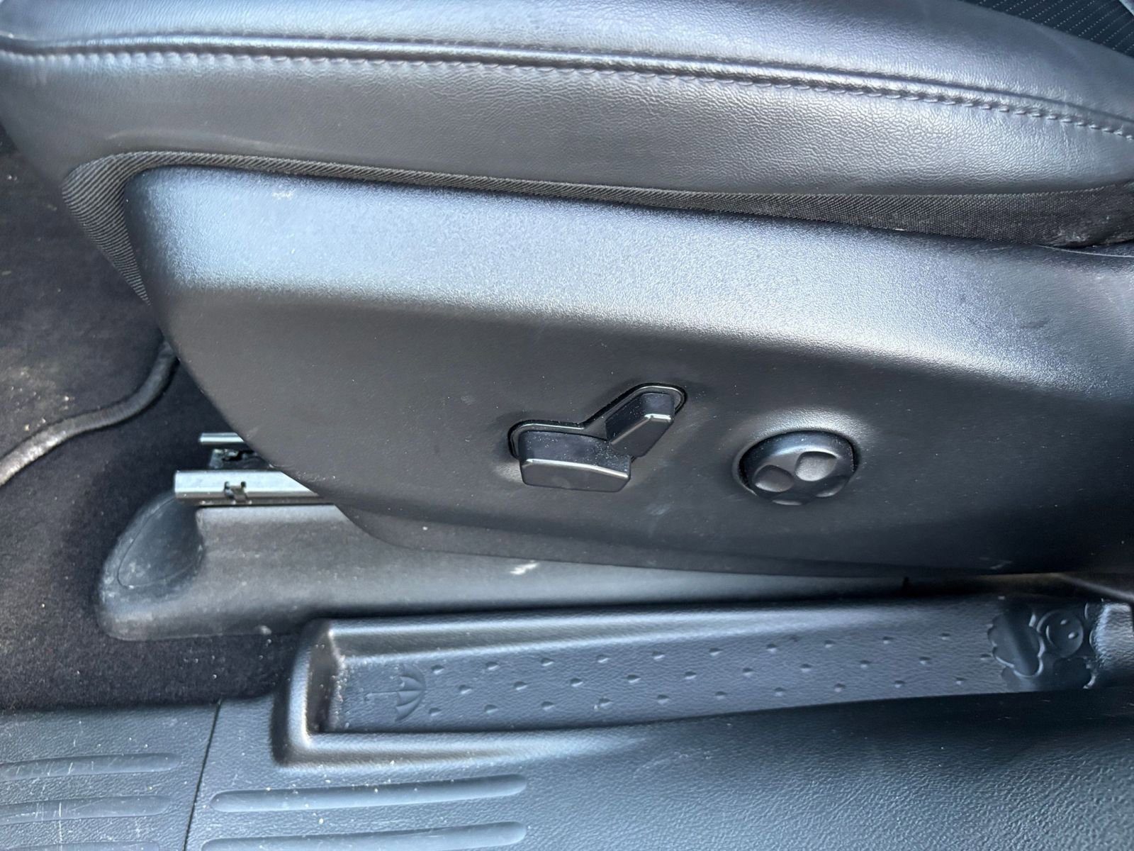 Used 2025 Chrysler Pacifica Select FWD image 22