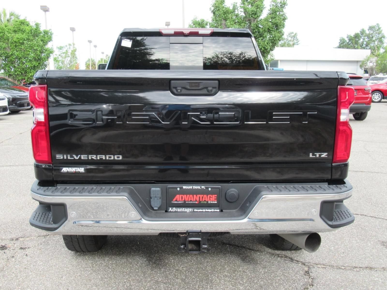 Used 2022 Chevrolet Silverado 2500 LTZ w/ LTZ Plus Package AWD/4WD image 6