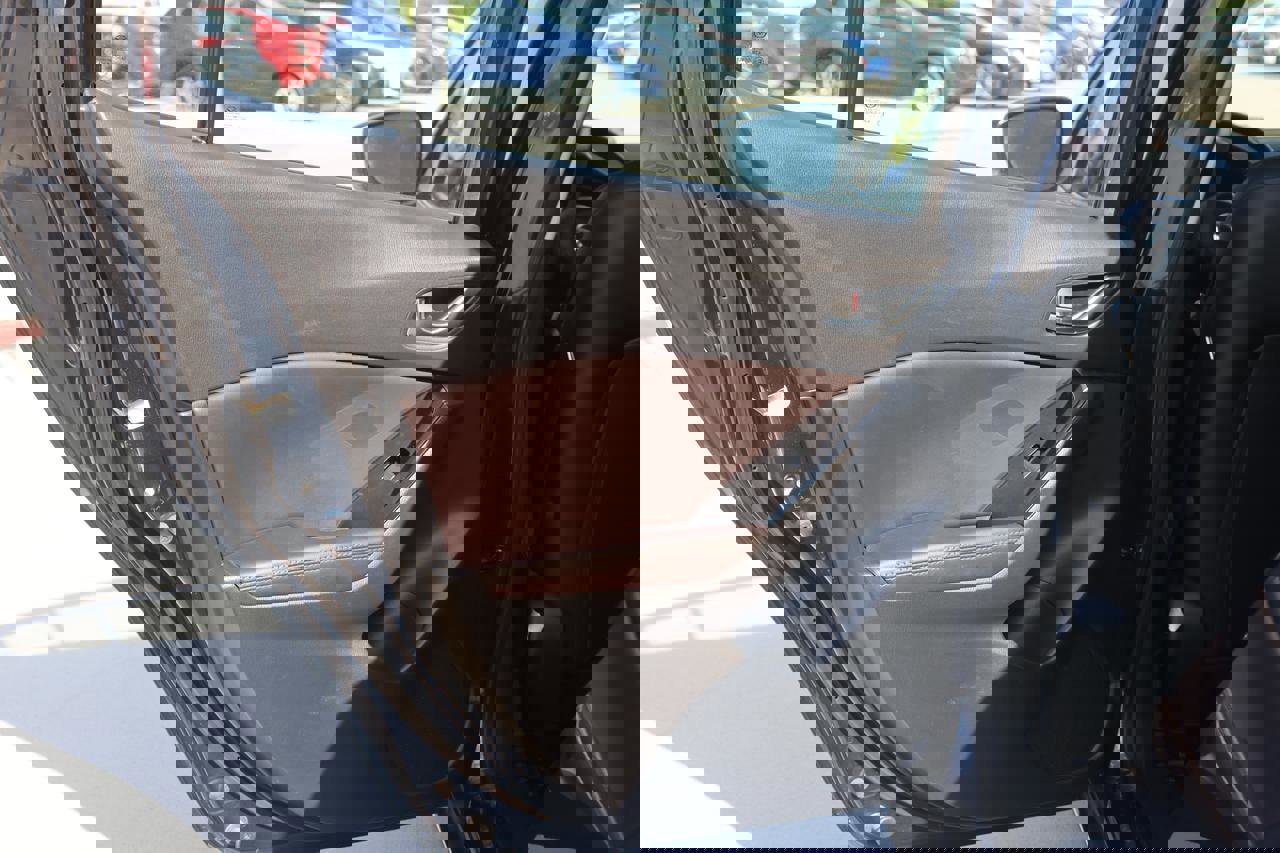 Used 2018 MAZDA MAZDA3 Touring image 20