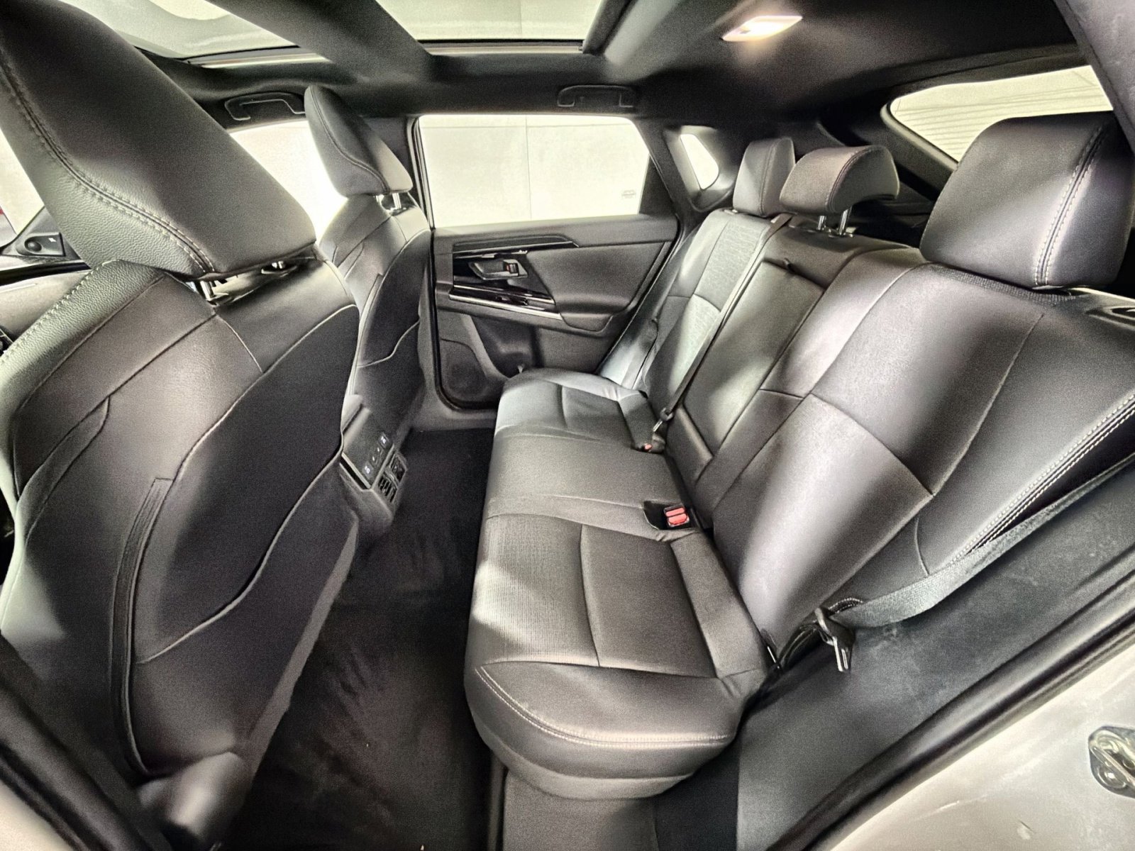 Used 2023 Toyota bZ4X XLE image 25