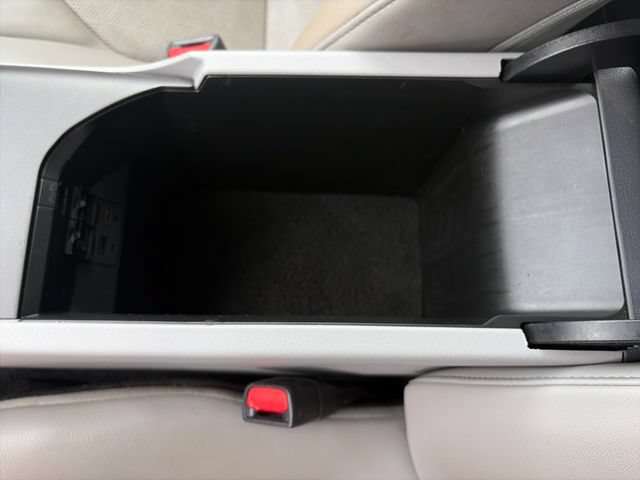 Used 2022 Toyota Camry XSE FWD image 23