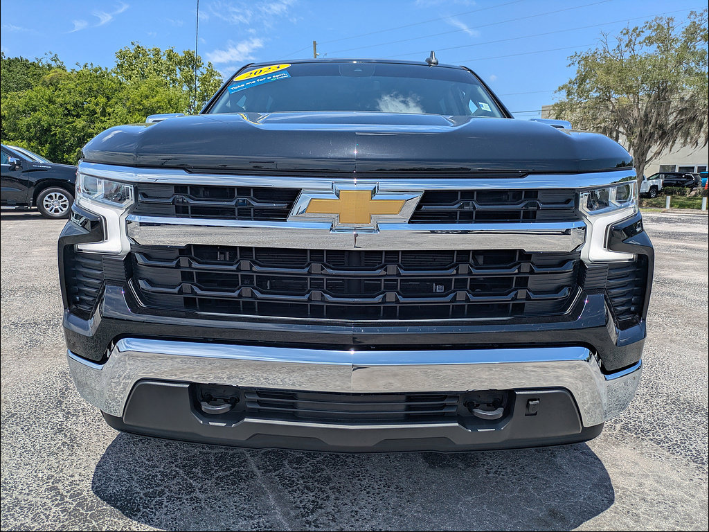 Used 2023 Chevrolet Silverado 1500 LT AWD/4WD image 9