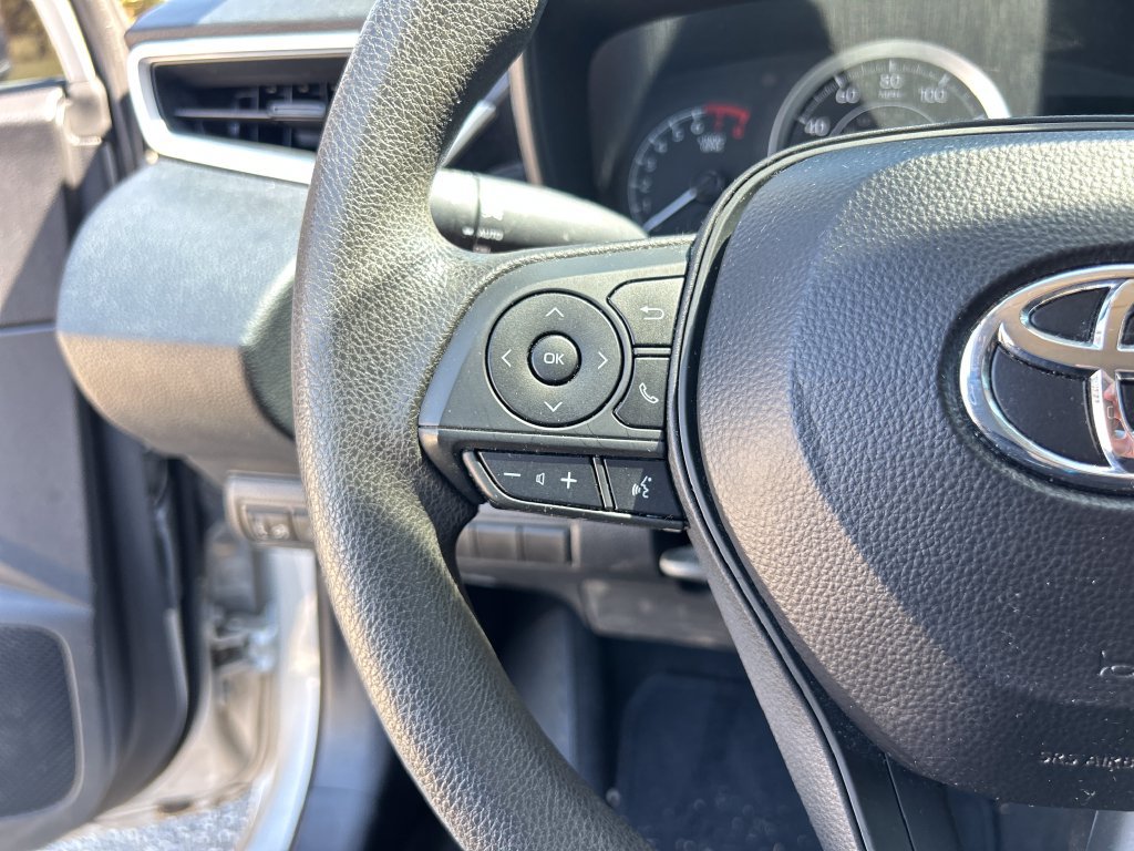 Used 2020 Toyota Corolla LE FWD image 21