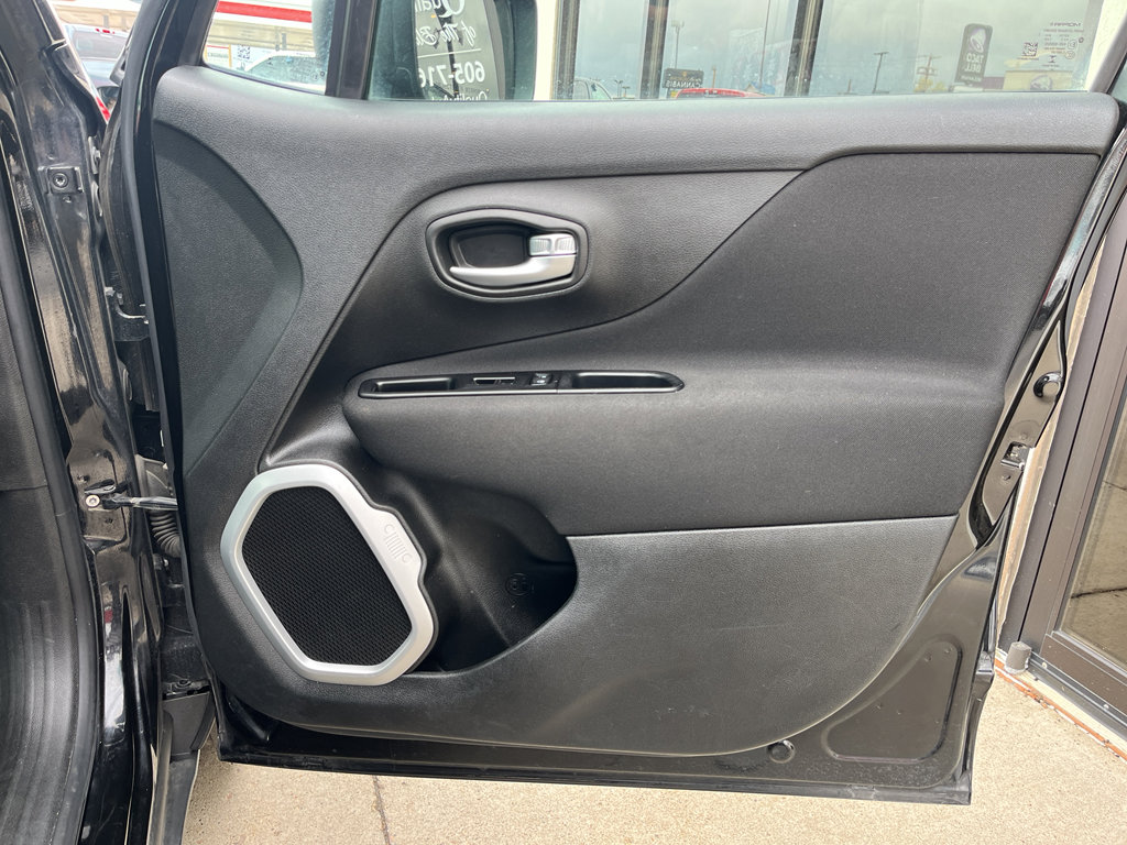 Used 2020 Jeep Renegade Sport image 11