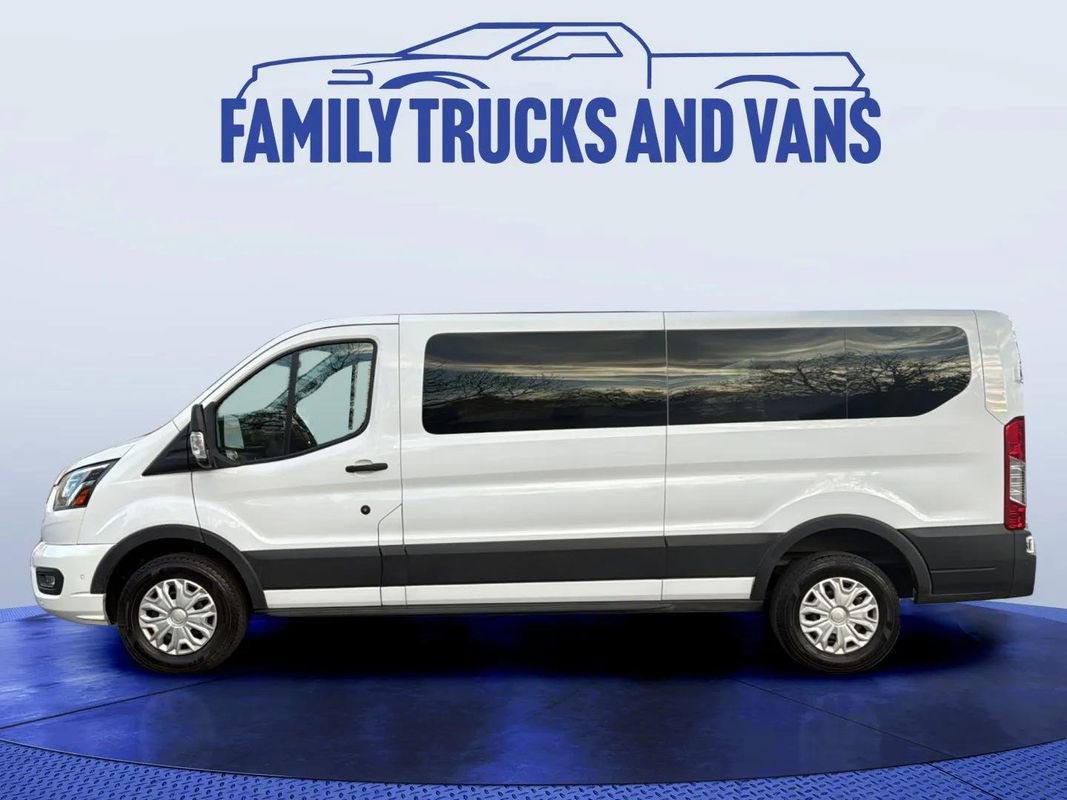 Used 2023 Ford Transit 350 XLT image 2