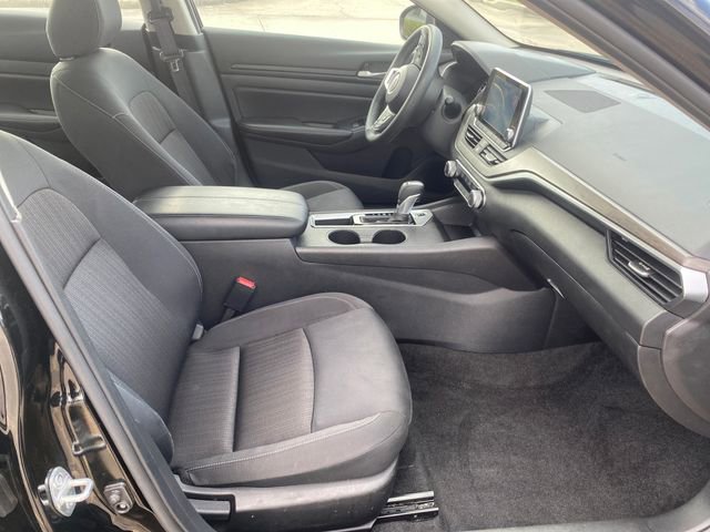 Used 2025 Nissan Altima 2.5 SV image 40