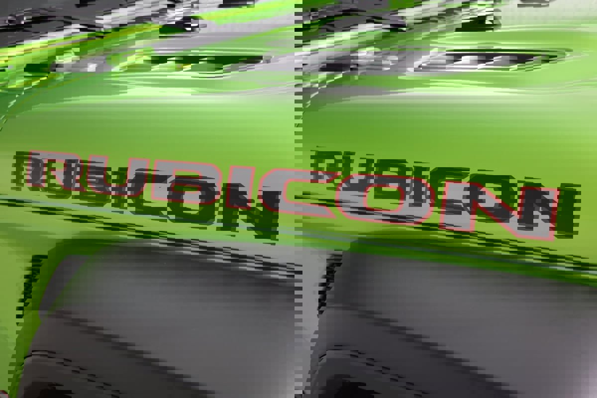 Used 2025 Jeep Wrangler Unlimited Rubicon image 14