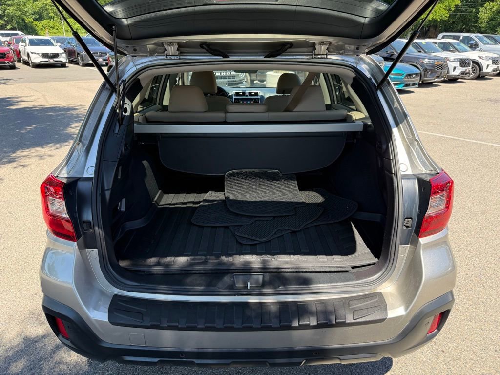 Used 2019 Subaru Outback 3.6R Limited AWD/4WD image 28