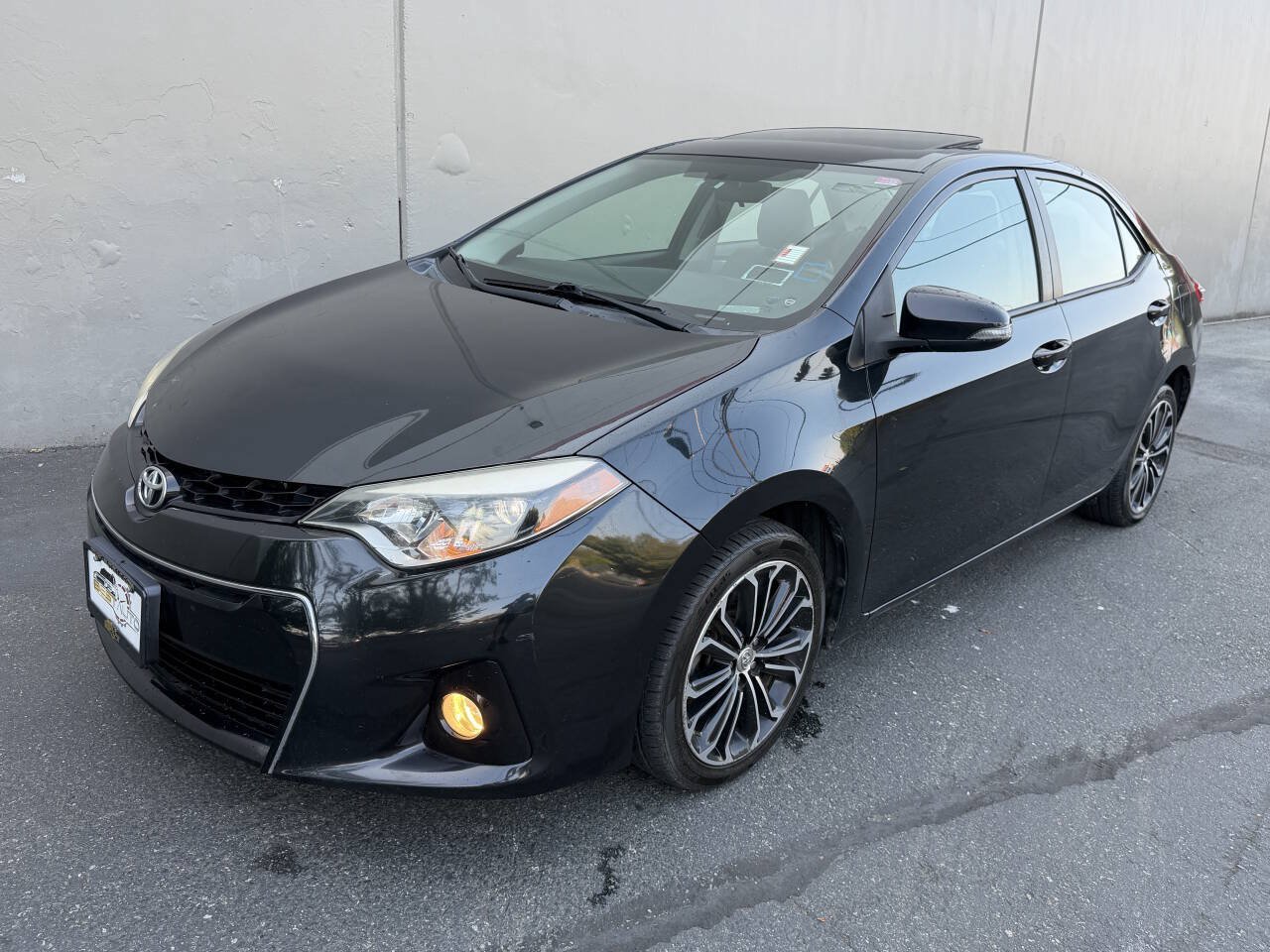 Used 2015 Toyota Corolla S FWD image 2