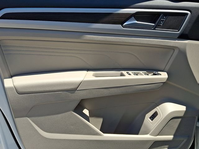 Used 2022 Volkswagen Atlas SE w/ Panoramic Sunroof Package AWD/4WD image 14