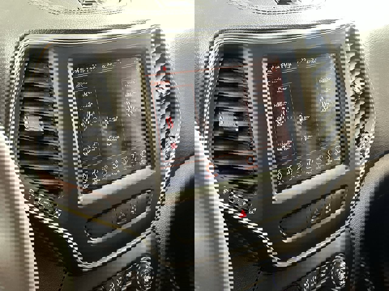 Used 2022 Jeep Cherokee Latitude Lux image 15