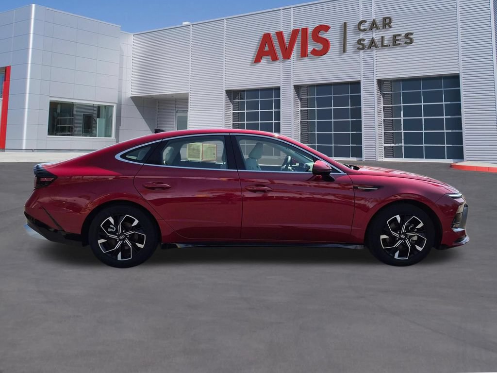 Used 2025 Hyundai Sonata SEL FWD image 5