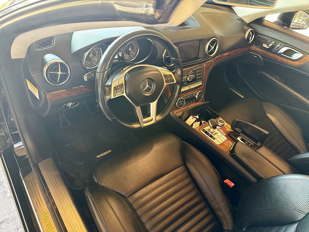 Used 2013 Mercedes-Benz SL 550 w/ Premium Pkg image 10
