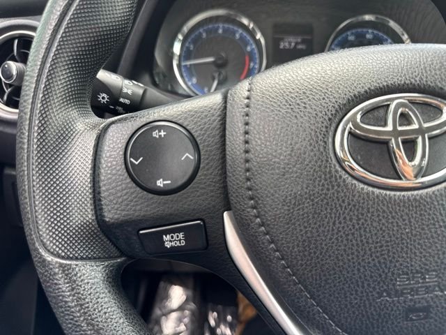 Used 2017 Toyota Corolla LE w/ Carpet Mat Package (TMS) FWD image 18