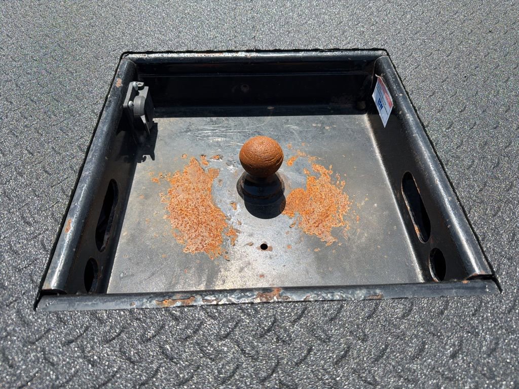 Used 2024 RAM 3500 Tradesman w/ Chrome Appearance Group AWD/4WD image 16