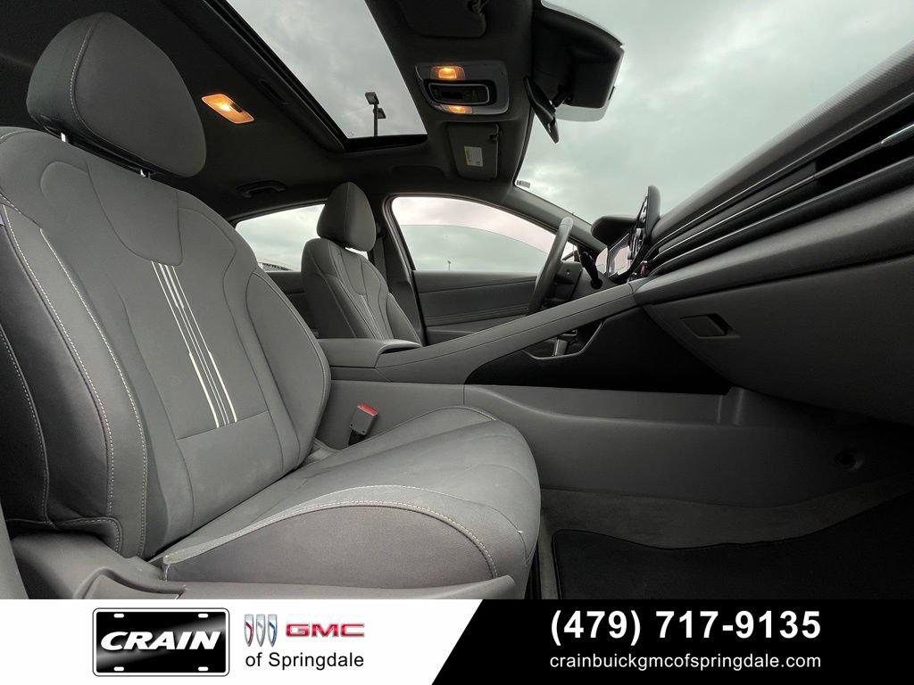 Used 2021 Hyundai Elantra SEL w/ Convenience + Premium Package FWD image 29