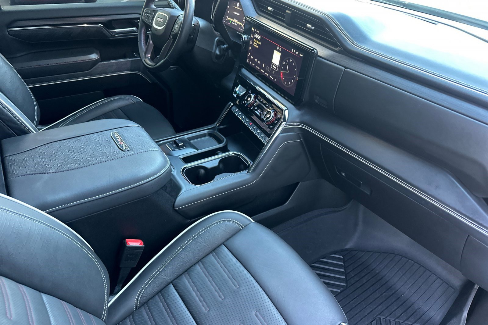 Used 2024 GMC Sierra 2500 AT4X w/ AT4X AEV Edition image 19