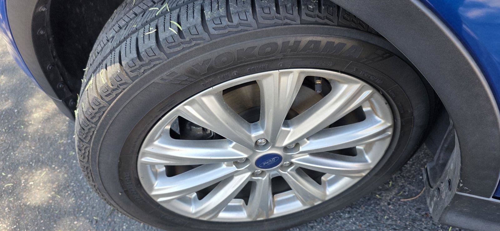 Used 2017 Ford Escape Titanium FWD image 9