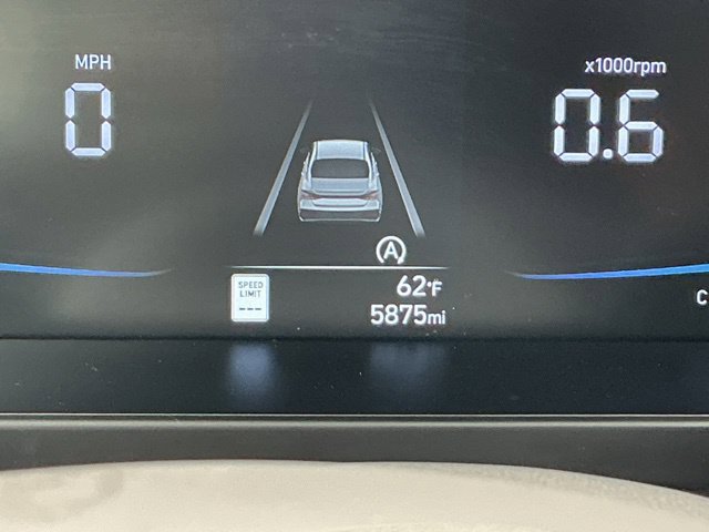 Certified 2024 Hyundai Elantra SE FWD image 24