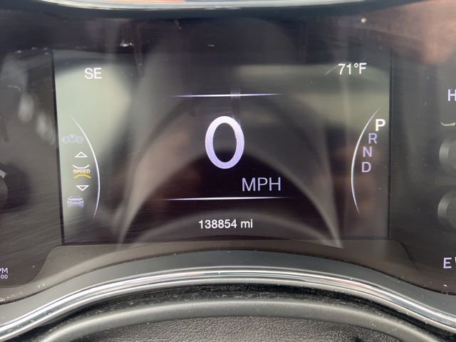 Used 2019 Jeep Grand Cherokee Limited w/ Luxury Group II AWD/4WD image 9