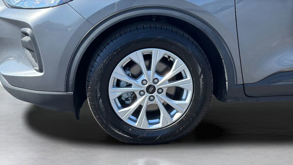 Used 2023 Ford Escape Active w/ Cold Weather Package image 9