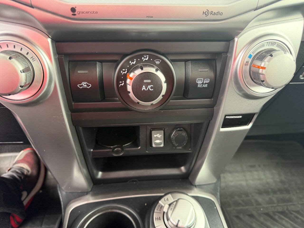 Used 2014 Toyota 4Runner SR5 AWD/4WD image 26