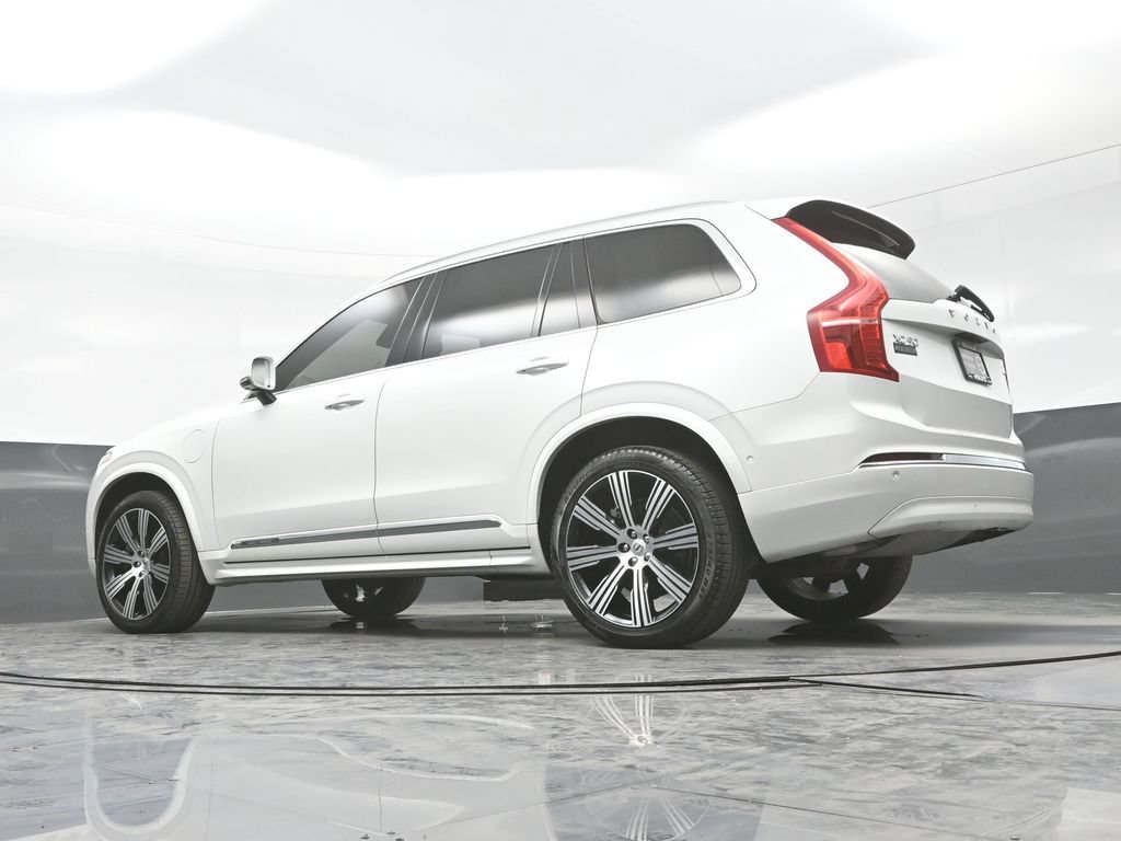 Used 2024 Volvo XC90 T8 Plus w/ Protection Package Premier AWD/4WD image 29
