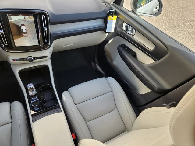 New 2026 Volvo XC40 B5 Plus w/ Protection Package Premier AWD/4WD image 12