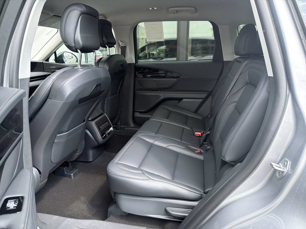 New 2026 Lincoln Nautilus Premier w/ Jet Appearance Package AWD/4WD image 6