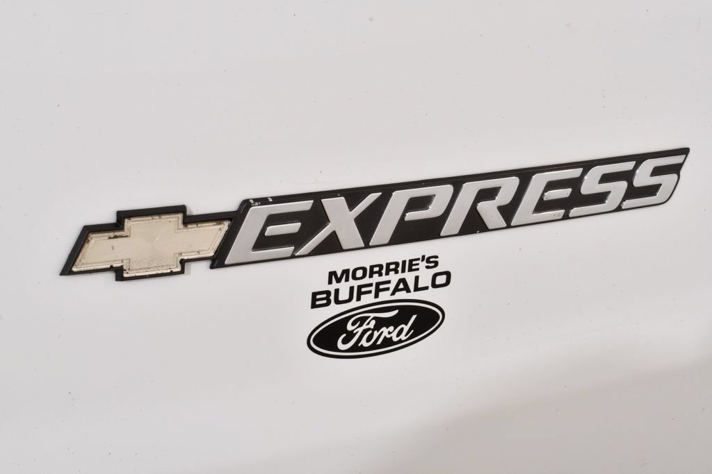Used 2018 Chevrolet Express 2500 w/ Driver Convenience Package RWD image 21
