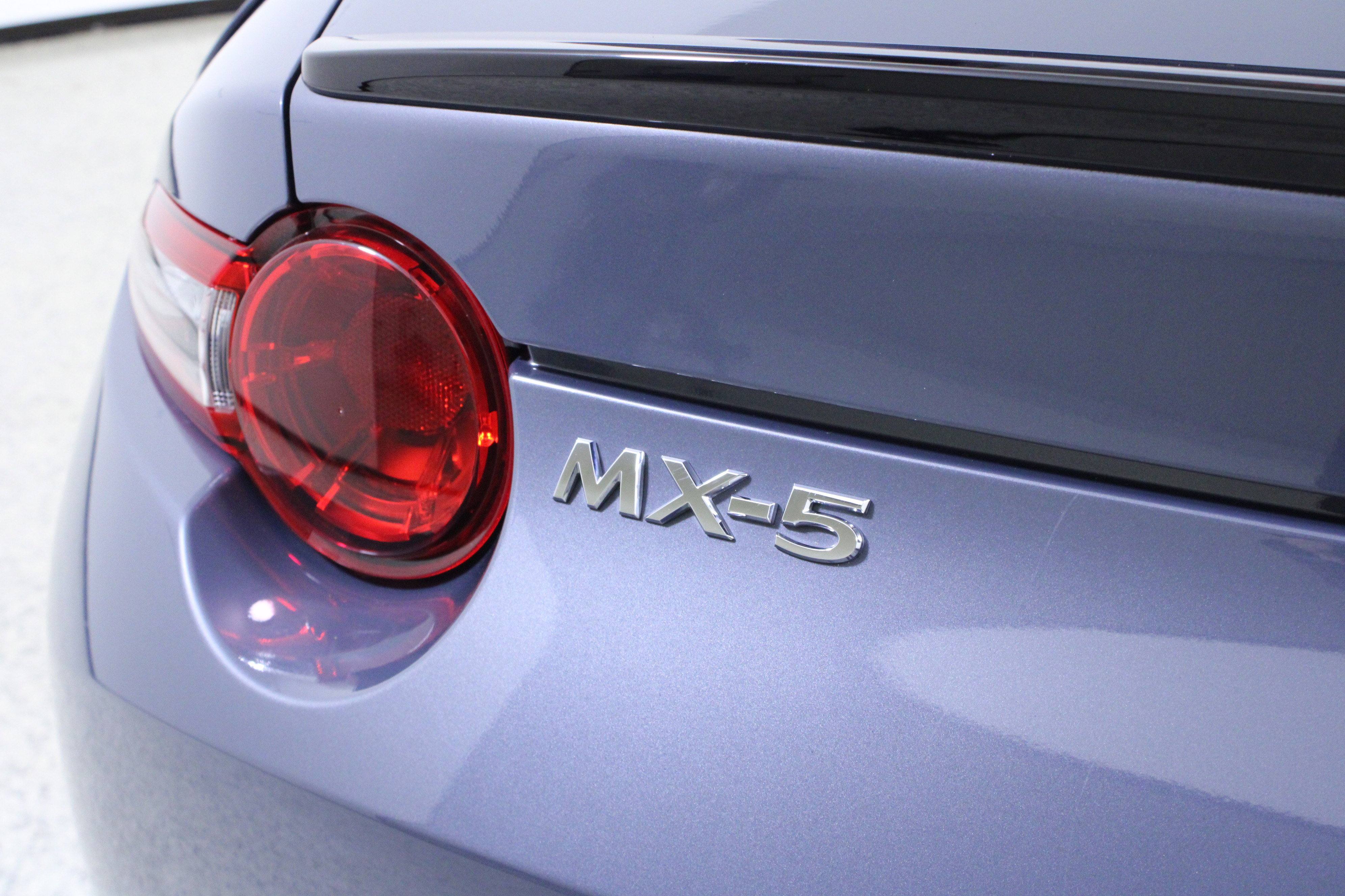 Used 2021 MAZDA MX-5 Miata RF Club image 8