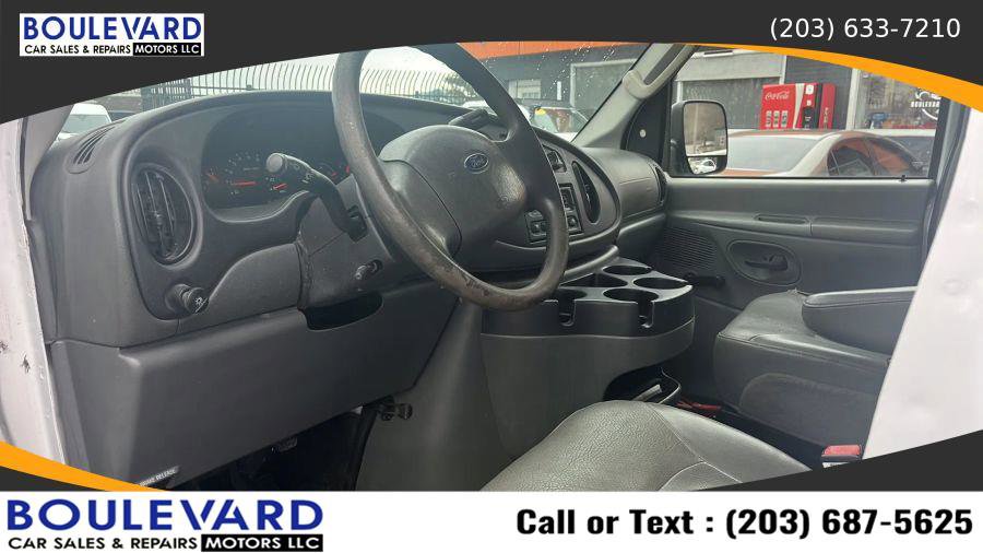 Used 2006 Ford E-350 and Econoline 350 Super Duty image 15