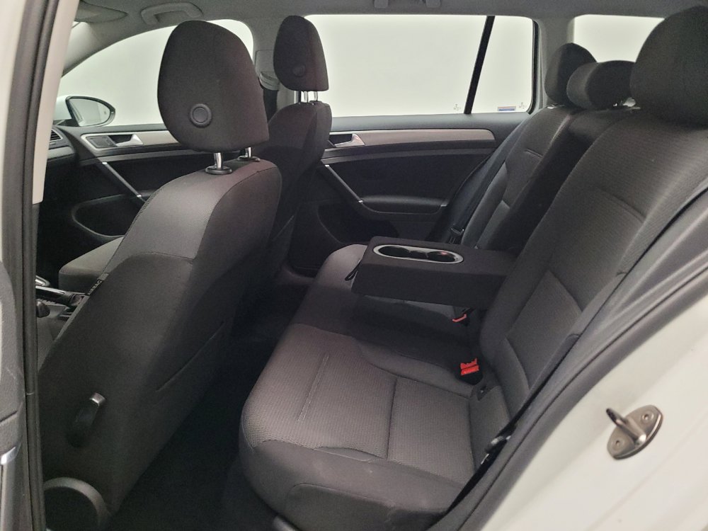 Used 2017 Volkswagen Golf S FWD image 18