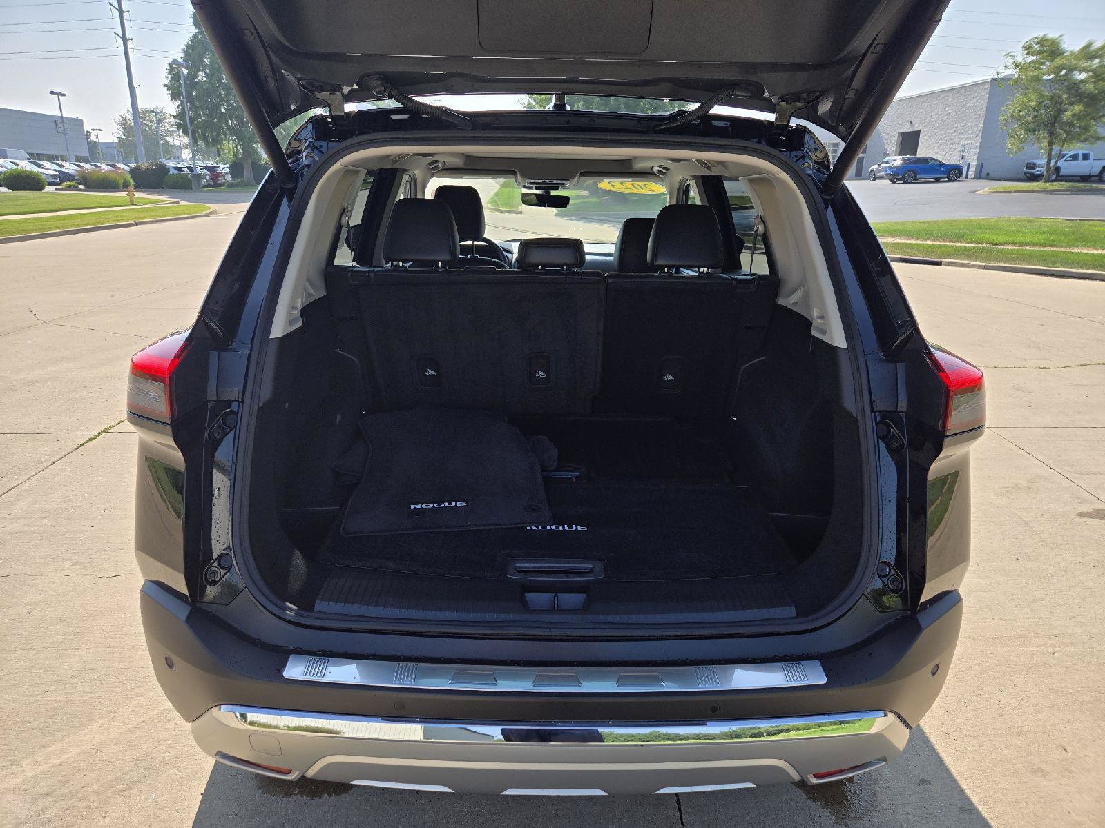 Used 2023 Nissan Rogue Platinum w/ Platinum Premium Package AWD/4WD image 9