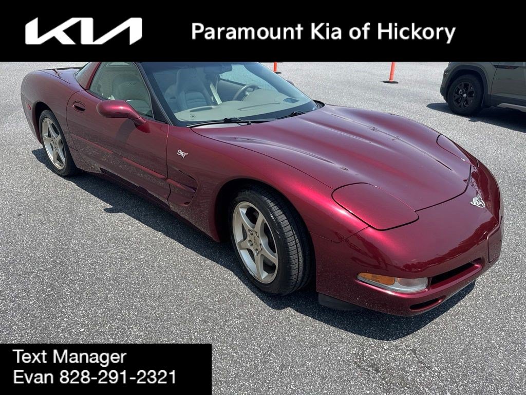 Used 2003 Chevrolet Corvette Coupe w/ Preferred Equipment Group RWD image 3