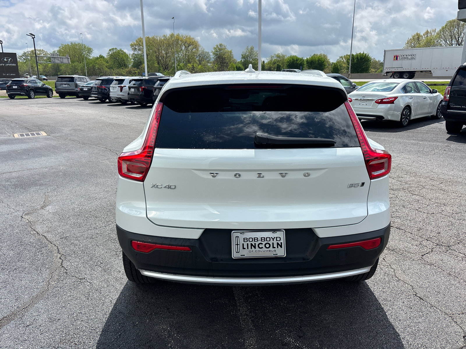 Used 2024 Volvo XC40 B5 Plus w/ Climate Package AWD/4WD image 6