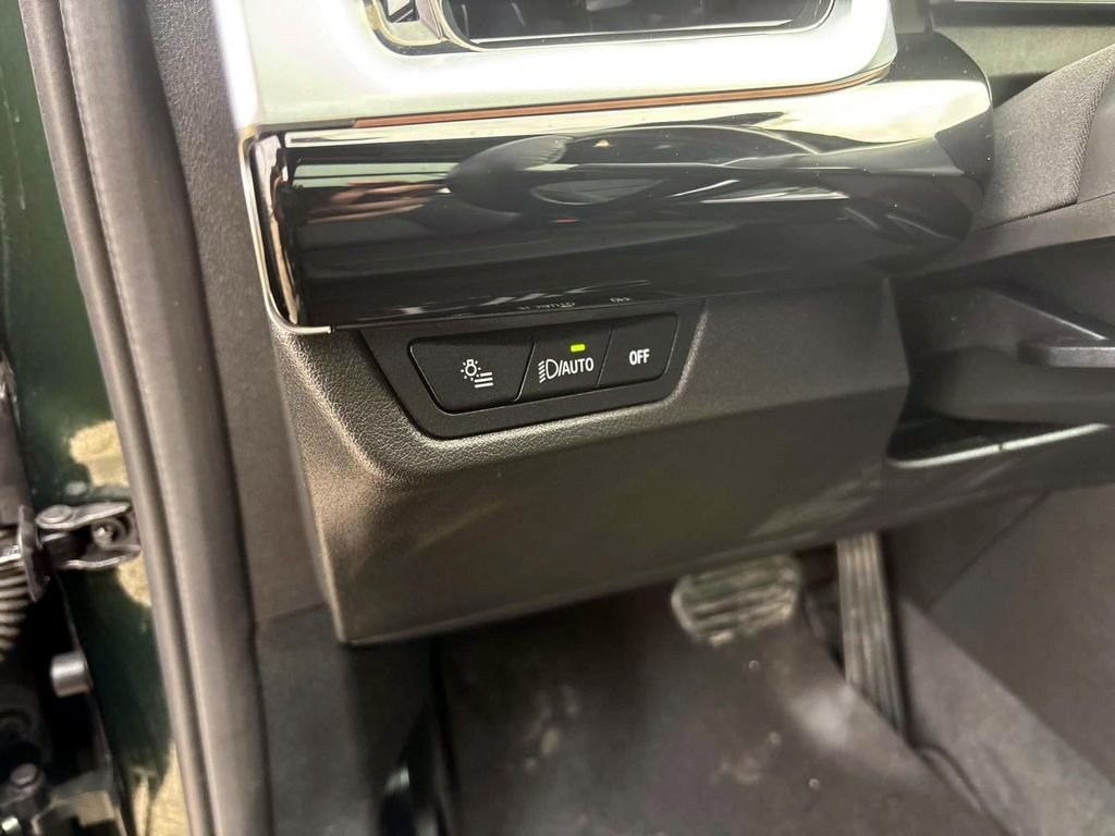 Used 2025 BMW X1 xDrive28i w/ Premium Package image 14